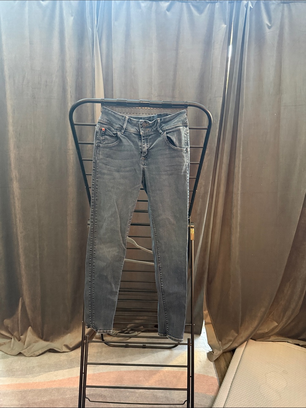 Hudson Jeans Women's Skinny in Charcoal